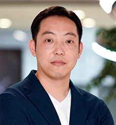 青木　英剛 氏